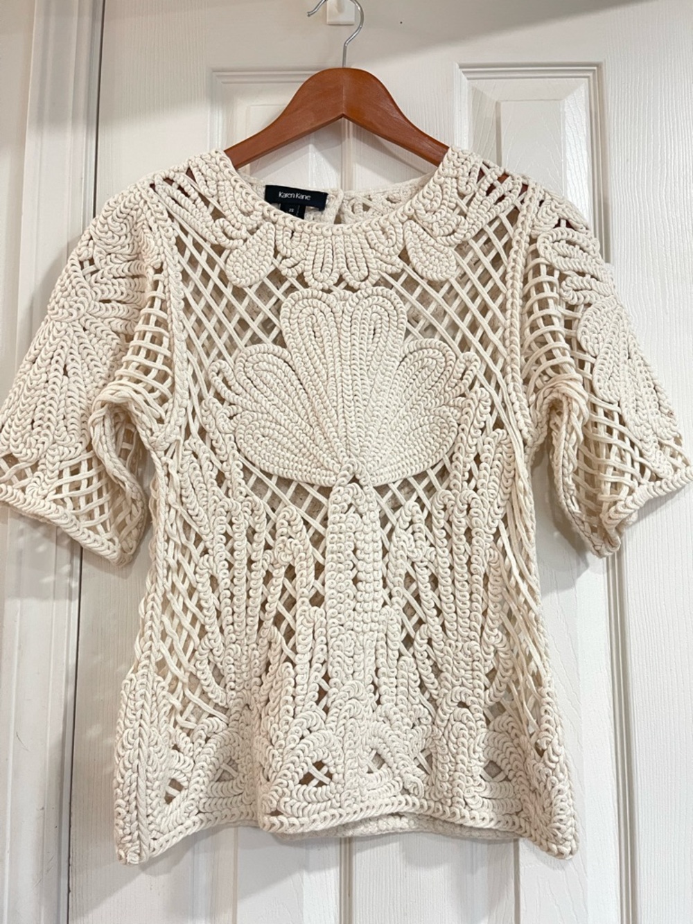 Karen Kane Cream Crochet Floral Short-Sleeve Tunic